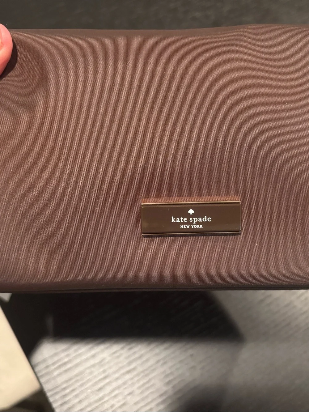 Kate Spade Carter Nylon Cosmetic Make Up Pouch Hot Fudge NWT KL875 Orig 99.00
